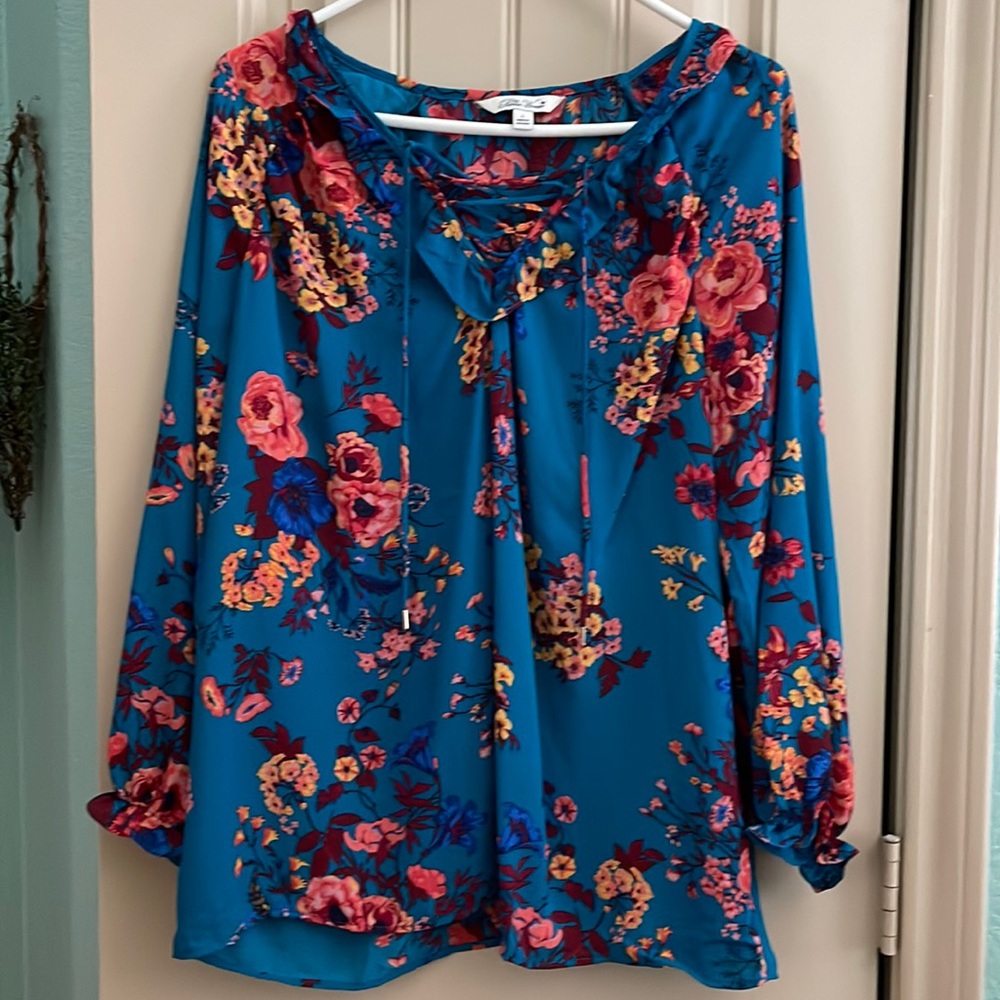 Pioneer Woman blouse.  Size L.  Worn once